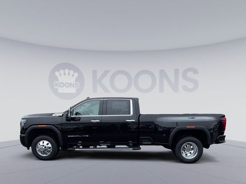 New 2026 GMC Sierra 3500 Denali w/ Denali Reserve Package AWD/4WD image 2