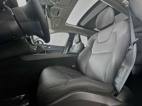 Used 2025 Volvo XC60 T8 Plus w/ Protection Package Premier image 19
