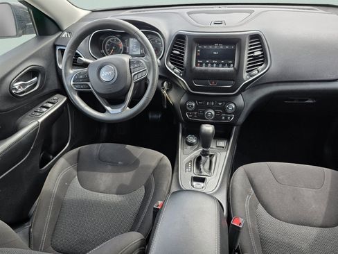 Used 2019 Jeep Cherokee Latitude w/ Popular Appearance Group AWD/4WD image 29