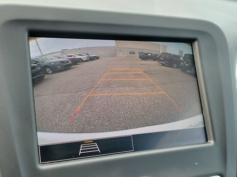 Used 2022 Chevrolet Equinox LT FWD image 29