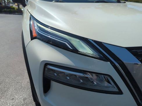 Certified 2023 Nissan Rogue Platinum w/ Platinum Premium Package FWD image 17
