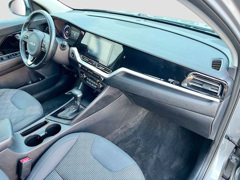 Certified 2022 Kia Niro LXS image 27