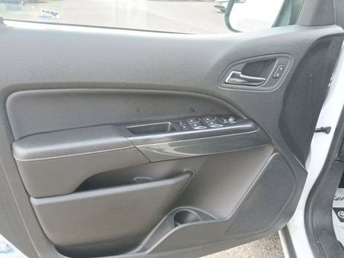 Used 2022 GMC Canyon AT4 w/ Trailering Package image 11