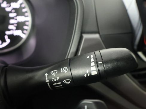 Used 2024 Nissan Altima 2.5 SR FWD image 34