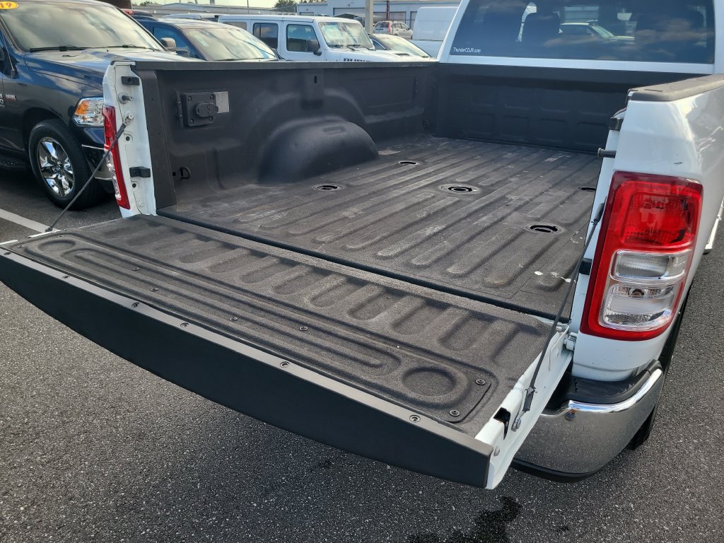 Used 2024 RAM 3500 Big Horn AWD/4WD image 11