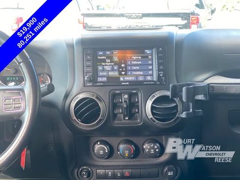 Used 2017 Jeep Wrangler Unlimited Sport AWD/4WD image 21