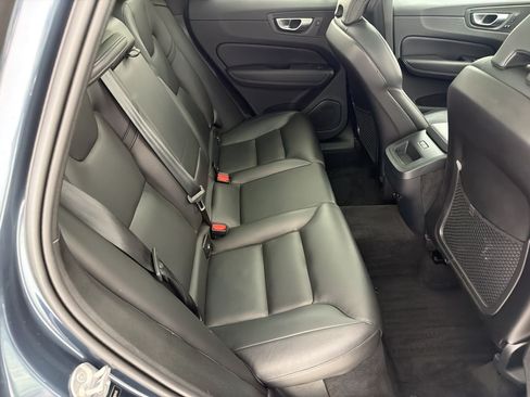 Used 2024 Volvo XC60 B5 Core AWD/4WD image 28