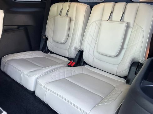 Certified 2017 Ford Explorer Platinum AWD/4WD image 16