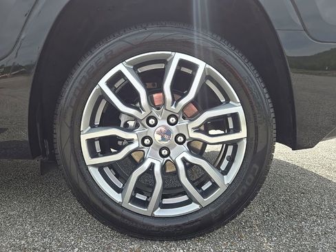 Used 2024 GMC Terrain Denali AWD/4WD image 25