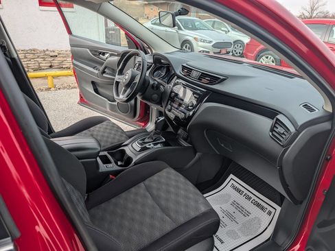 Used 2018 Nissan Rogue Sport SV w/ SV All-Weather Package image 17