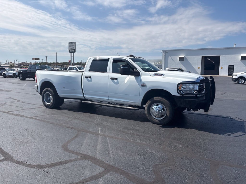 Used 2023 RAM 3500 Tradesman AWD/4WD image 11