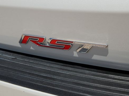Used 2024 Chevrolet Suburban RST w/ Luxury Package RWD image 9