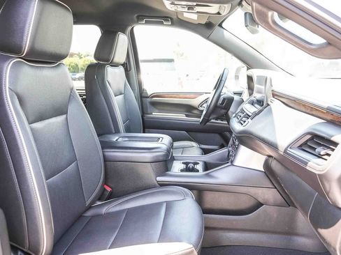 Used 2024 Chevrolet Suburban Premier RWD image 21