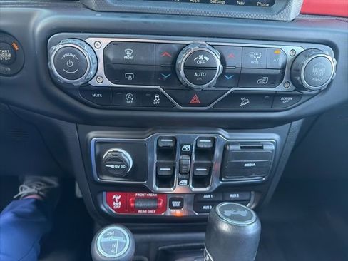 Used 2020 Jeep Wrangler Unlimited Rubicon AWD/4WD image 22