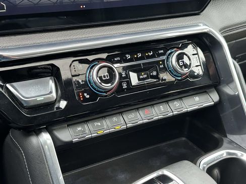 Used 2024 GMC Sierra 1500 Denali w/ Denali Reserve Package image 32