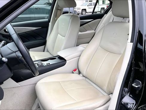 Used 2014 INFINITI Q50 Premium w/ Navigation Package RWD image 18