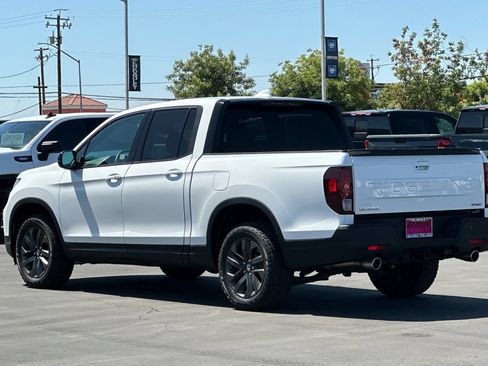 Used 2025 Honda Ridgeline Sport image 7