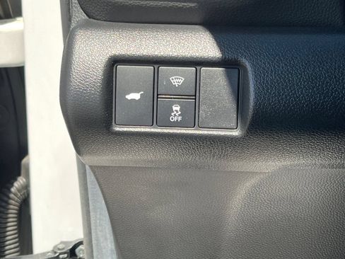 Used 2025 Honda Pilot TrailSport image 37