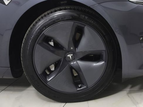Used 2018 Tesla Model 3 Long Range image 16