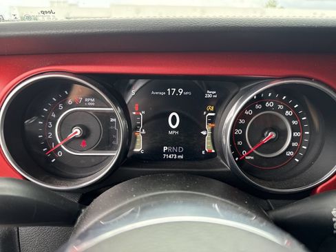 Used 2018 Jeep Wrangler Unlimited Rubicon AWD/4WD image 17