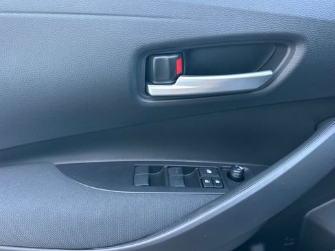 Certified 2026 Toyota Corolla SE w/ SE Package image 11