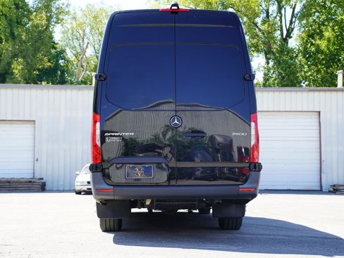 Used 2021 Mercedes-Benz Sprinter 3500 image 9