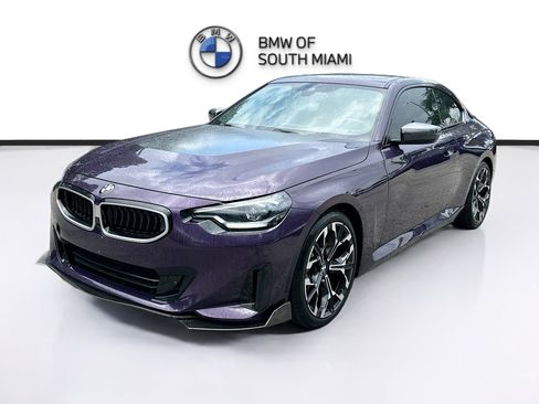 Used 2025 BMW 230i Coupe w/ Convenience Package RWD image 3