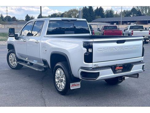 Used 2022 Chevrolet Silverado 3500 High Country w/ Z71 Off-Road Package AWD/4WD image 12