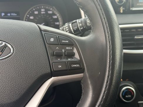 Used 2020 Hyundai Tucson Limited image 16