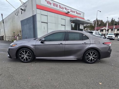 Certified 2023 Toyota Camry SE image 4