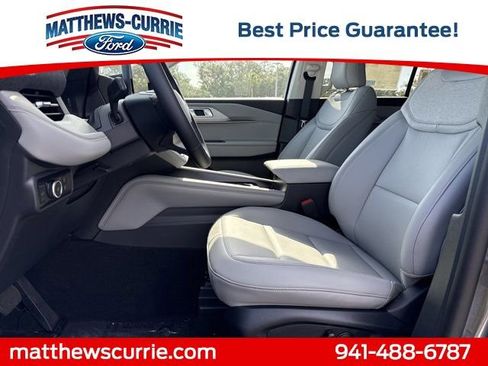 New 2026 Ford Explorer Active RWD image 9