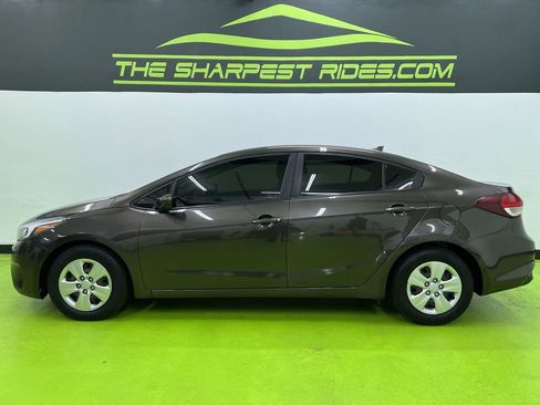 Used 2018 Kia Forte LX FWD image 6