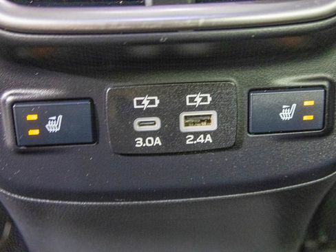 Used 2025 Subaru Outback Limited AWD/4WD image 41