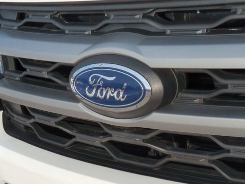 Used 2024 Ford Expedition XLT image 12