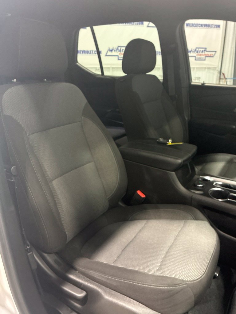 Used 2023 Chevrolet Traverse LT AWD/4WD image 37