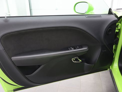 Used 2015 Dodge Challenger SRT Hellcat image 33