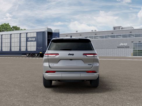 New 2026 Jeep Grand Cherokee L Summit image 7