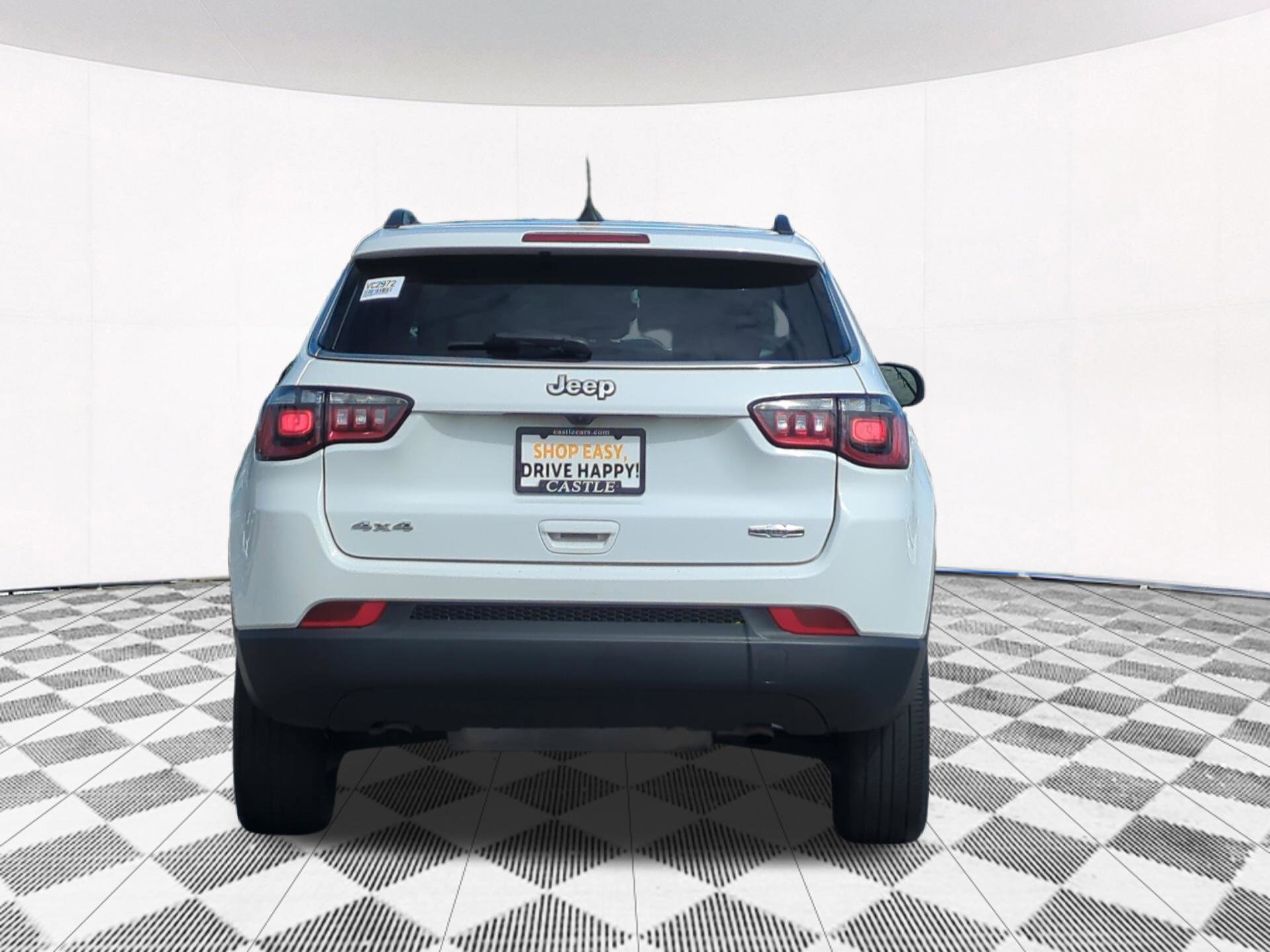 Used 2024 Jeep Compass Latitude AWD/4WD image 5
