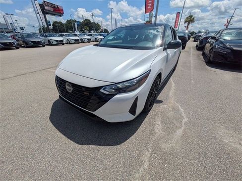 New 2025 Nissan Sentra SR w/ Midnight Edition image 7