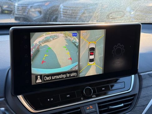 New 2025 Nissan Altima 2.5 SL image 13