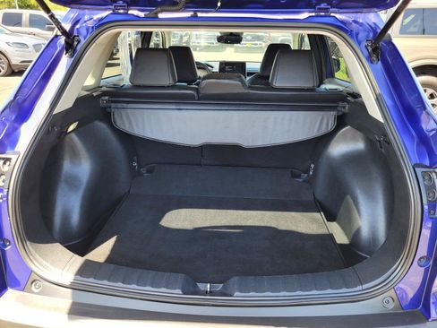 Used 2025 Toyota Corolla Cross XLE FWD image 35