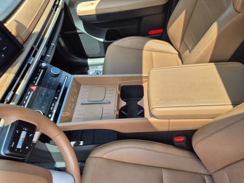 Certified 2025 Hyundai Santa Fe Limited FWD image 25
