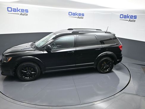 Used 2020 Dodge Journey SE w/ SE Popular Equipment Group image 47