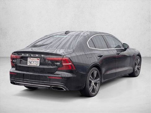 Used 2019 Volvo S60 T5 Inscription image 5