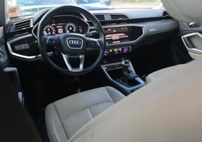 Used 2023 Audi Q3 2.0T Premium AWD/4WD image 2
