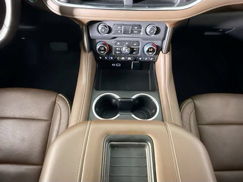 Used 2022 Chevrolet Tahoe High Country RWD image 14