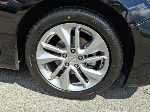 Used 2018 Honda Accord LX image 8