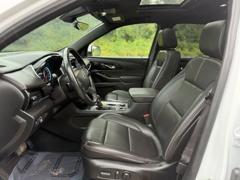 Used 2022 Chevrolet Traverse RS AWD/4WD image 8