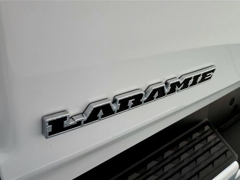 Used 2023 RAM 1500 Laramie image 9