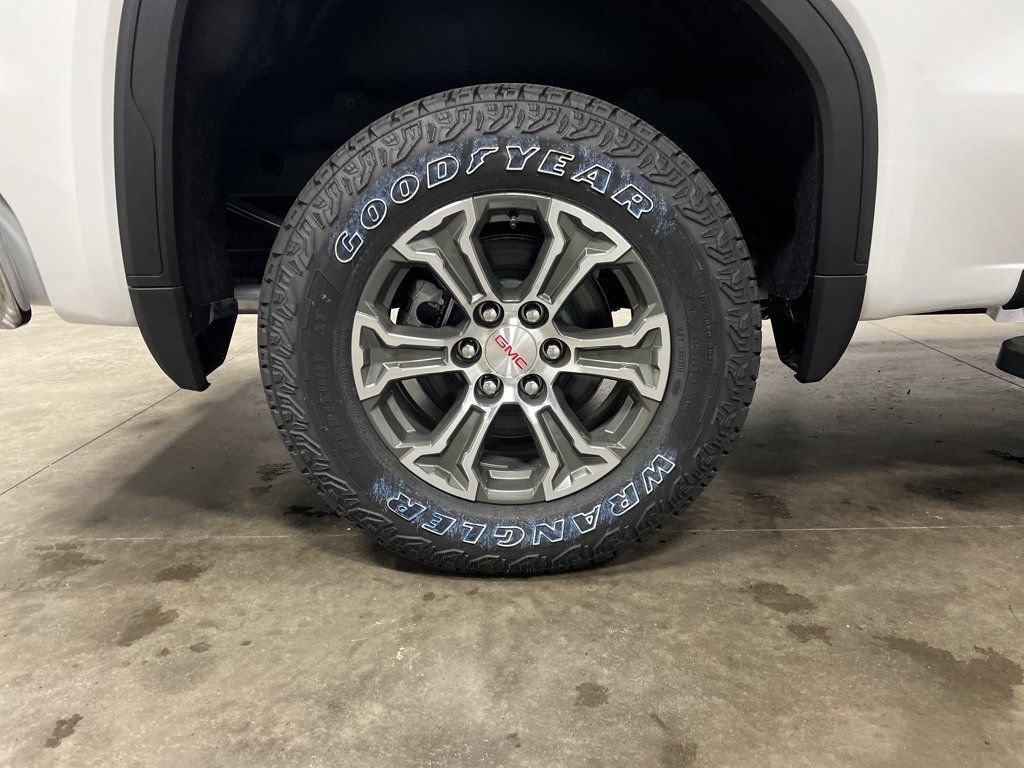 New 2026 GMC Sierra 1500 SLE AWD/4WD image 9